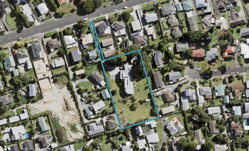 17 James Laurie Street, Henderson, Auckland - Carousel 1