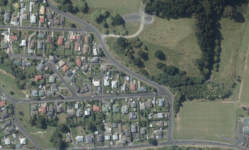 6D Christie Street, Abbotsford, Dunedin - Carousel 1