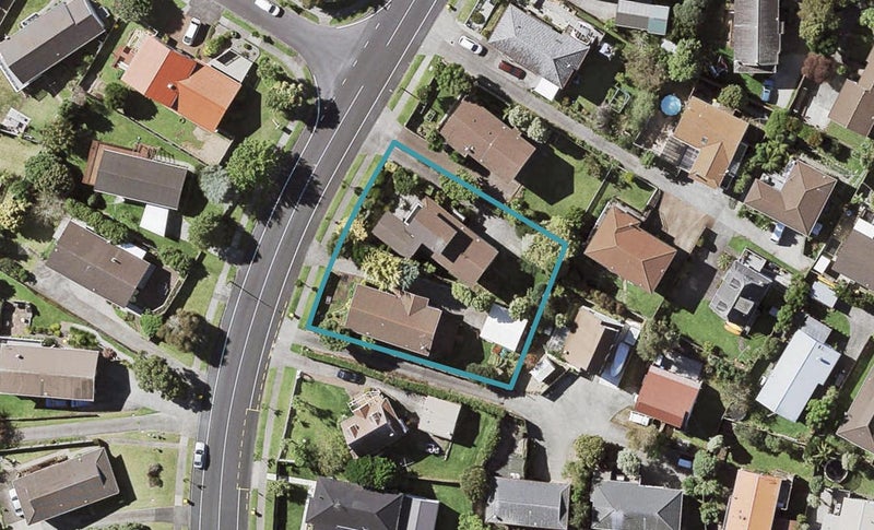 2/120 Bradbury Road, Botany Downs, Auckland - Carousel 1