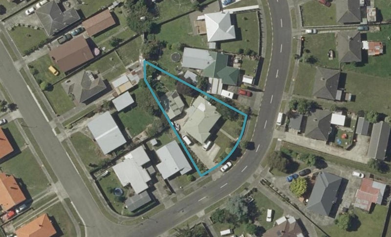 80 Clyde Crescent, Roslyn, Palmerston North - Carousel 1