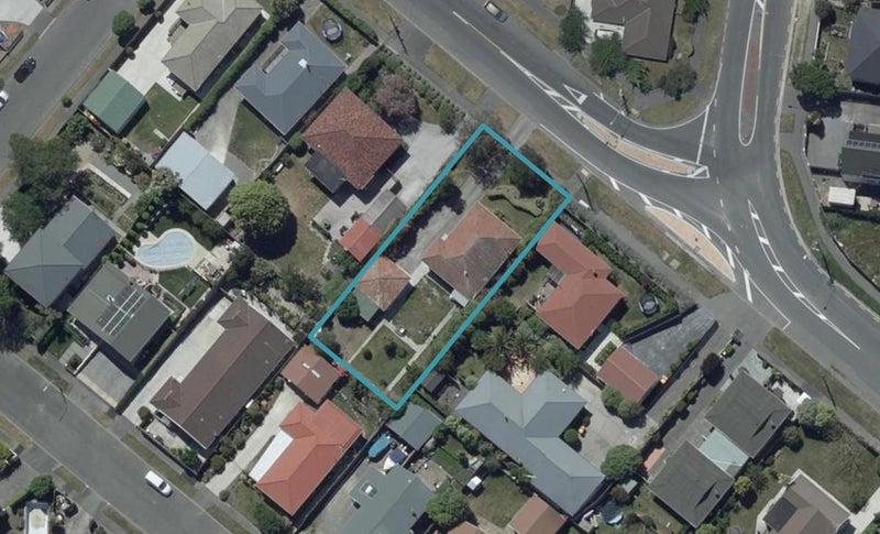 21 Lake Terrace Road, Burwood, Christchurch - Carousel 1