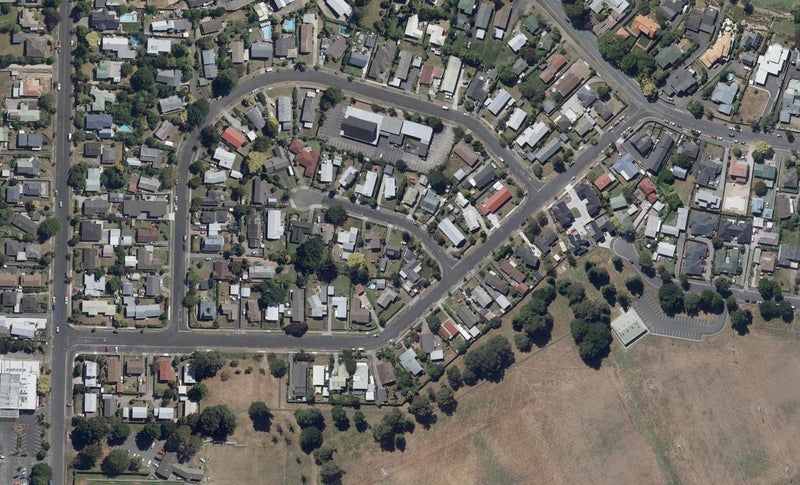 3 Camellia Place, Hamilton Lake, Hamilton - Carousel 1