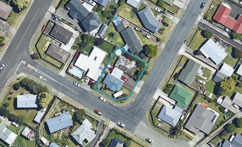 5B Gobray Crescent, Mount Maunganui, Mount Maunganui - Carousel 1