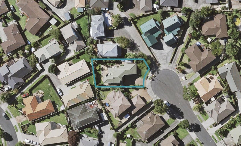 16 Solana Court, Botany Downs, Auckland - Carousel 1