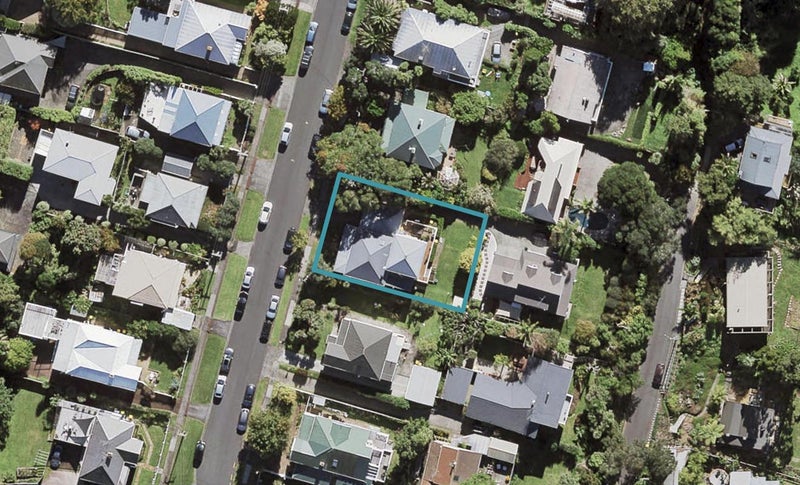 32 Rawene Road, Birkenhead, Auckland - Carousel 1