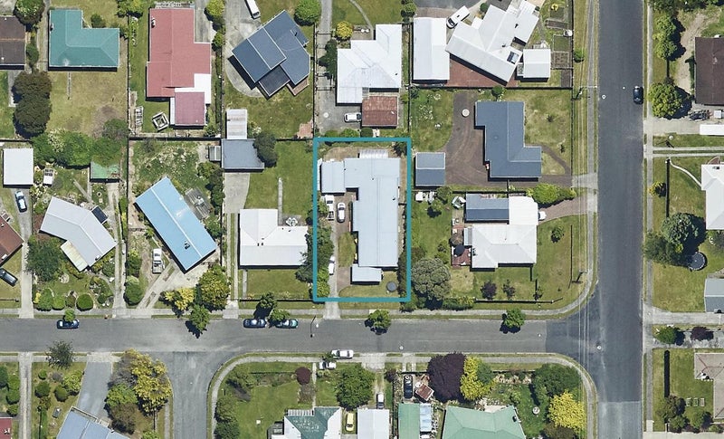 22 Compton Street, Fenton Park, Rotorua - Carousel 1