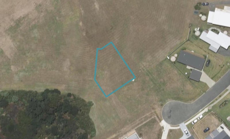 12 Breakwater Place, Mangawhai Heads, Mangawhai - Carousel 1