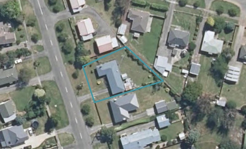 18 Ongo Road, Hunterville - Carousel 1