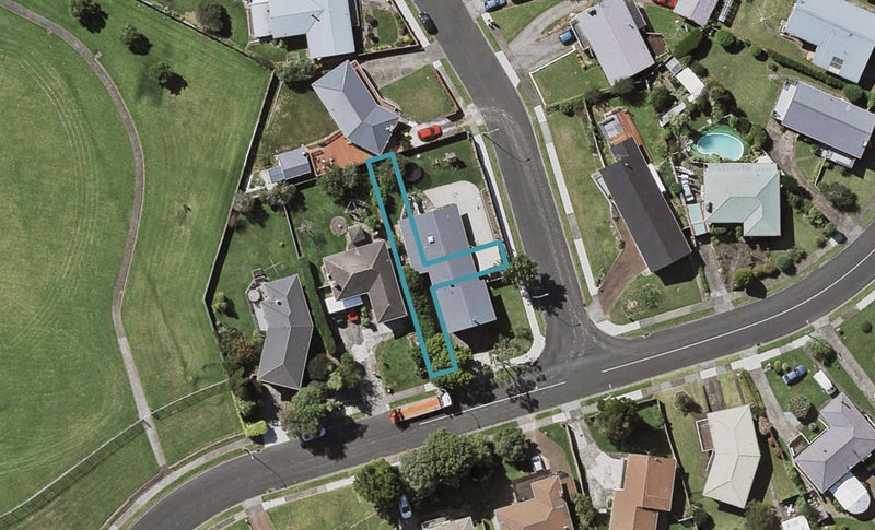 3/27 Carole Crescent, Pakuranga, Auckland - Carousel 1