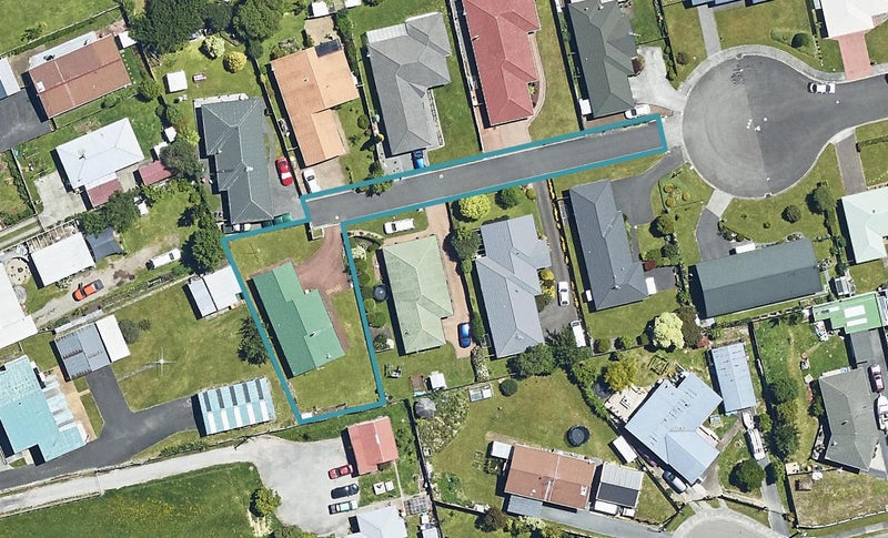 12 Ashmore Place, Fairy Springs, Rotorua - Carousel 1