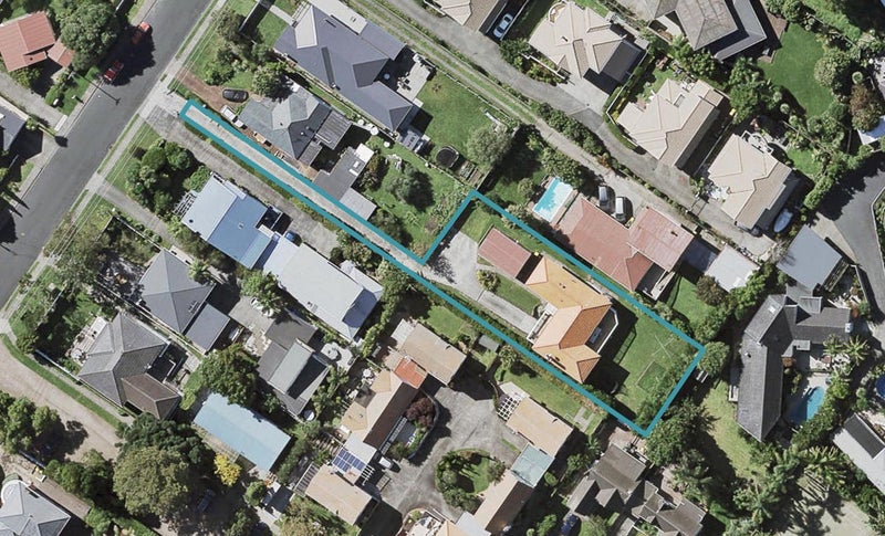 34 Eversleigh Road, Belmont, Auckland - Carousel 1