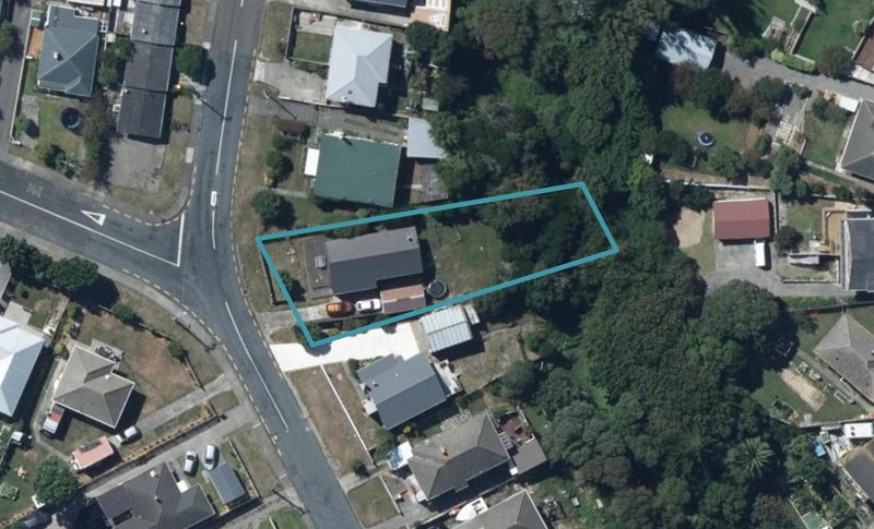 1 Kapiti Crescent, Titahi Bay, Porirua - Carousel 1