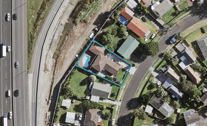 40 Challen Close, Conifer Grove, Takanini - Carousel 1