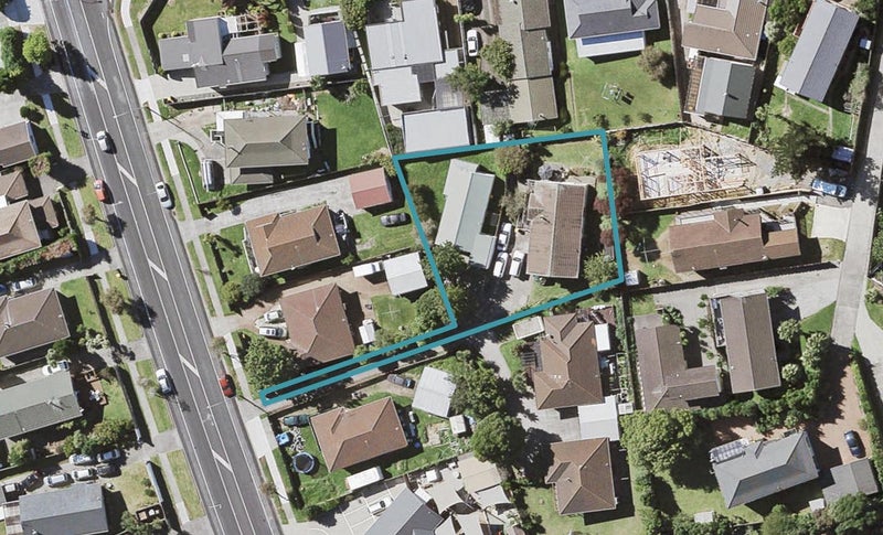 1/114 Aviemore Drive, Highland Park, Auckland - Carousel 1