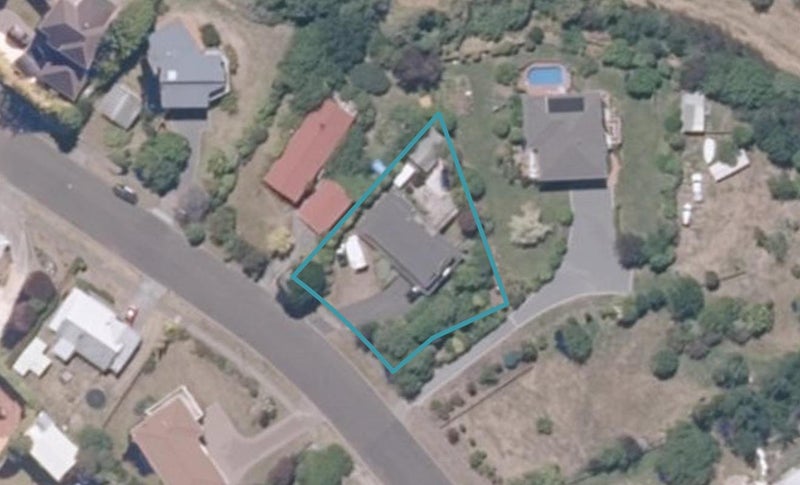18 Reeves Road, Acacia Bay, Taupo - Carousel 1