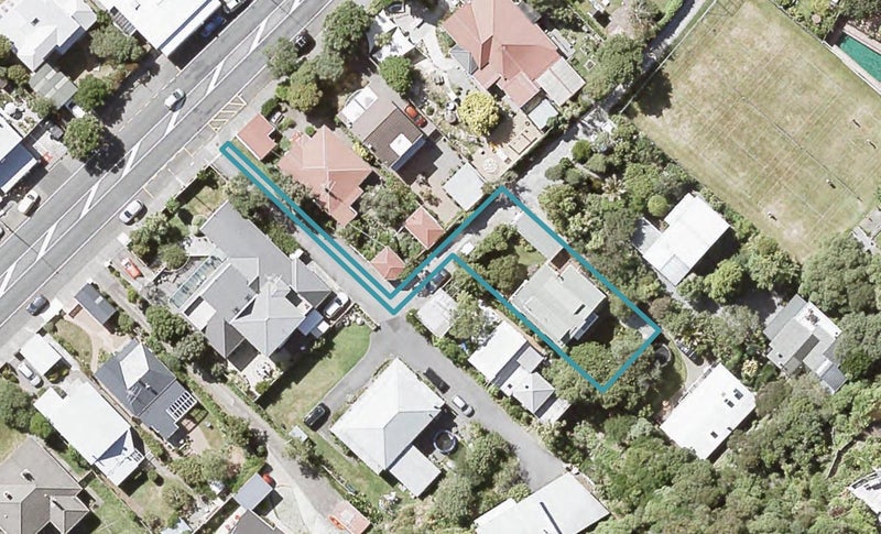 6 Houhere Terrace, Eastbourne, Lower Hutt - Carousel 1