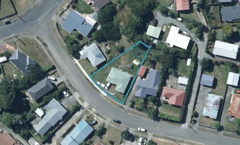 5 Cardiff Crescent, Cannons Creek, Porirua - Carousel 1