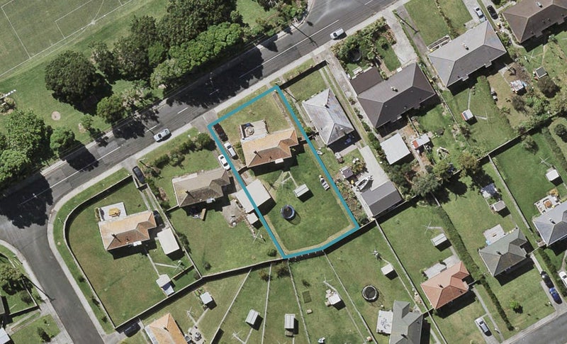 75 Roberts Avenue, Bayswater, Auckland - Carousel 1