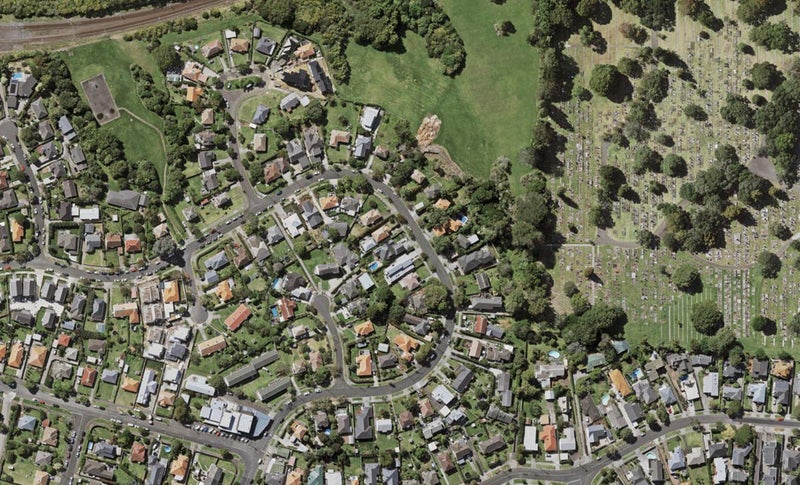 44 Tahapa Crescent, Meadowbank, Auckland - Carousel 1