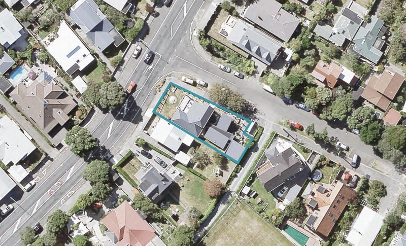2 Rona Street, Eastbourne, Lower Hutt - Carousel 1