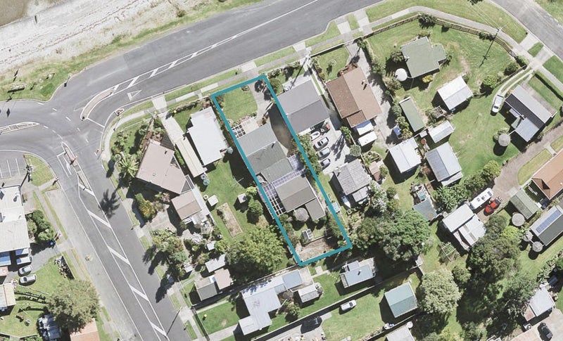 3 Kawakawa Bay Coast Road, Papakura - Carousel 1