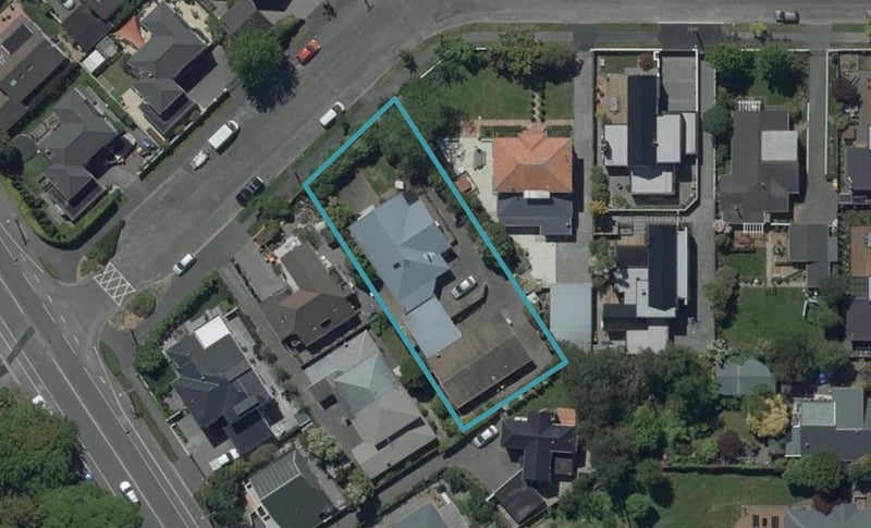 2/12 Roa Road, Fendalton, Christchurch - Carousel 1