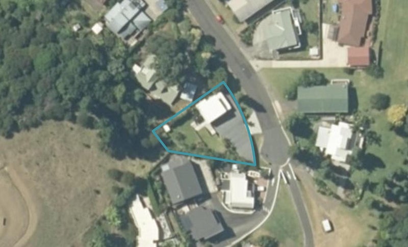 133 Waireka Place, Whangamatā - Carousel 1
