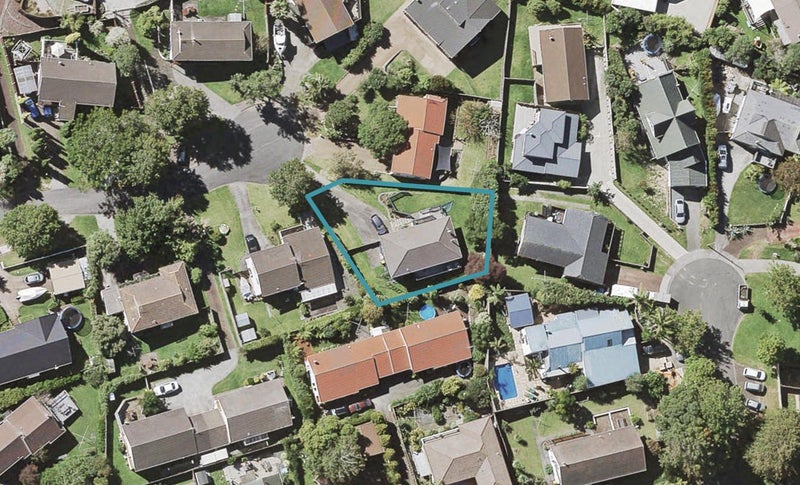15 Orinda Close, Botany Downs, Auckland - Carousel 1