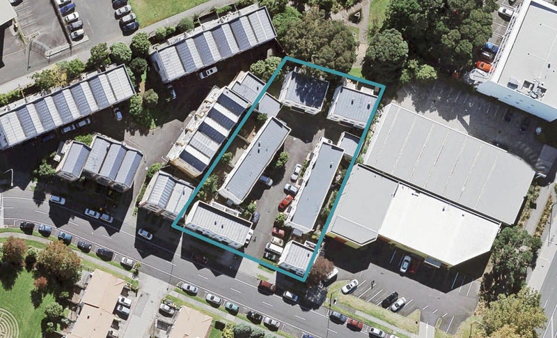 6/4 Ambrico Place, New Lynn, Auckland - Carousel 1