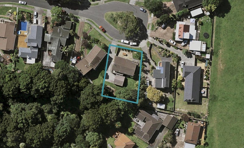 21 Elsted Place, Goodwood Heights, Auckland - Carousel 1