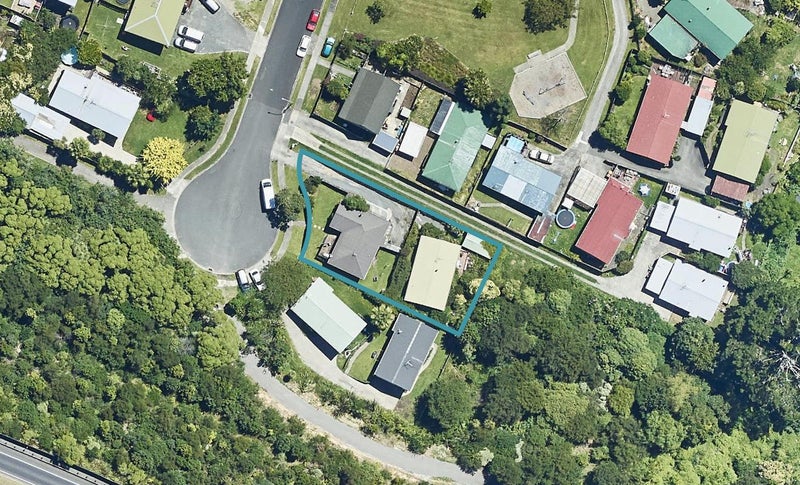 5B Coventry Street, Judea, Tauranga - Carousel 1