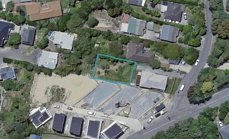 2/1 Robert Street, Newlands, Wellington - Carousel 1