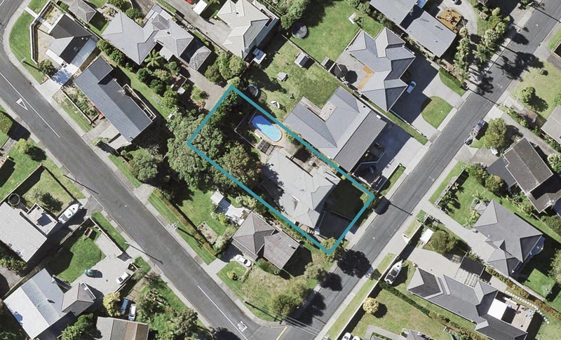 43 Alexander Street, Cockle Bay, Auckland - Carousel 1