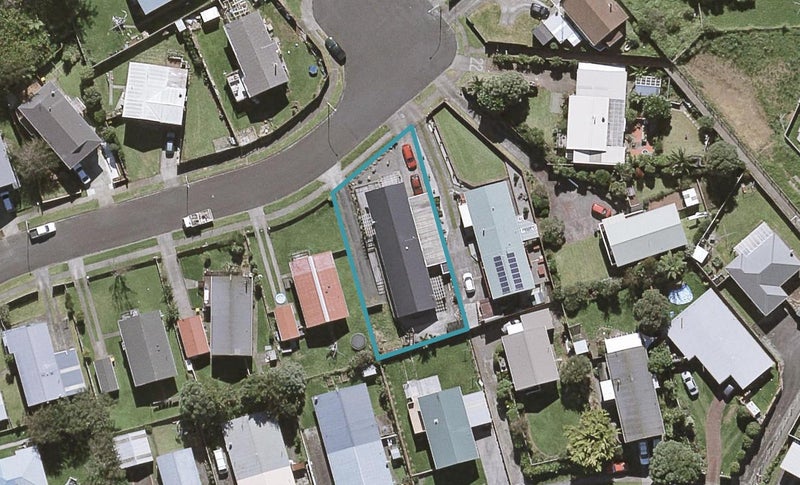 18 Tahurangi Place, Spotswood, New Plymouth - Carousel 1
