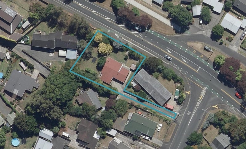 4 Houchens Road, Glenview, Hamilton - Carousel 1