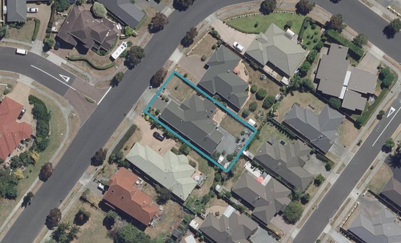 44 Huntington Drive, Huntington, Hamilton - Carousel 1