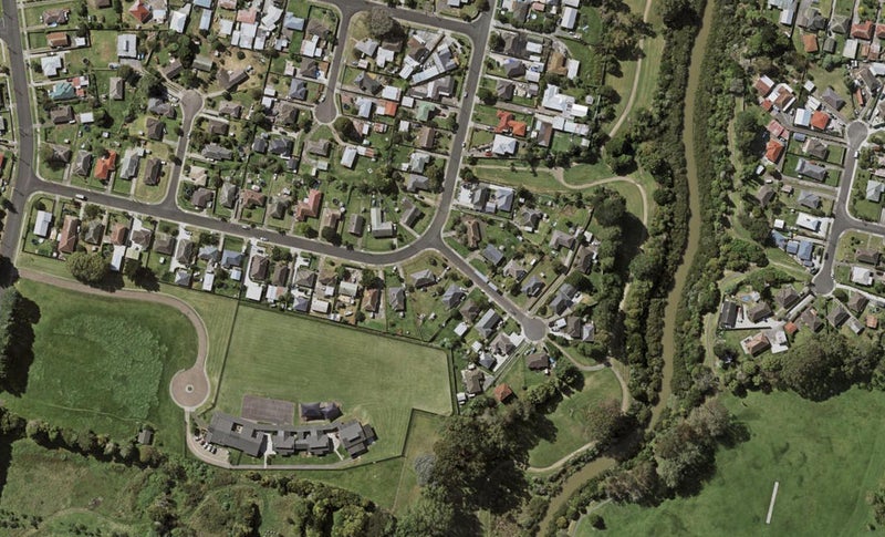 1 Raleigh Place, Otara, Auckland - Carousel 1