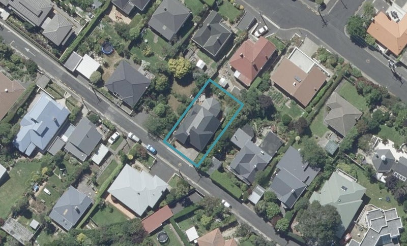 49 Brownville Crescent, Maori Hill, Dunedin - Carousel 1