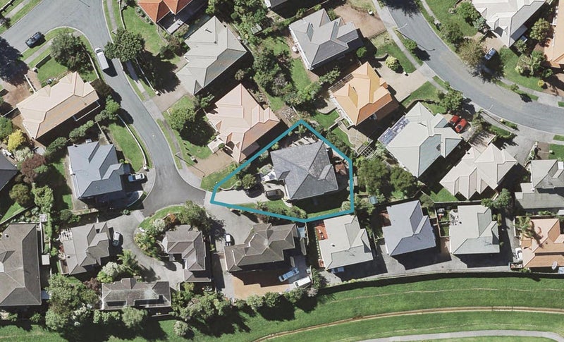 10 Winton Court, Somerville, Manukau - Carousel 1