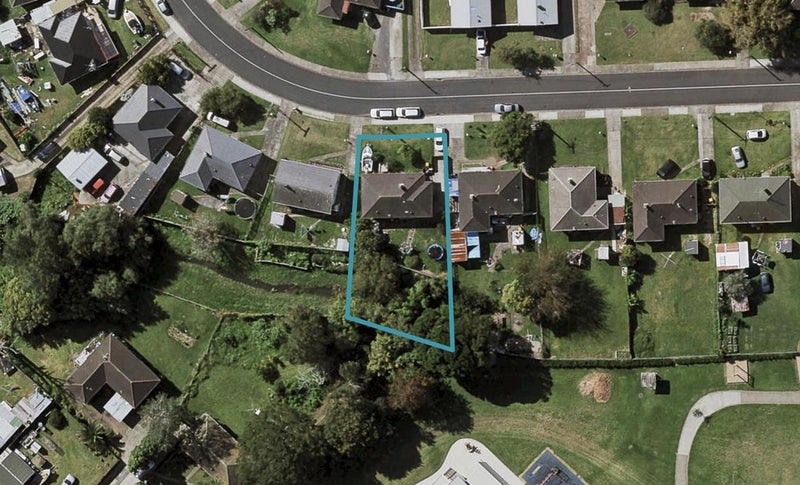 17 Nola Crescent, Otara, Auckland - Carousel 1