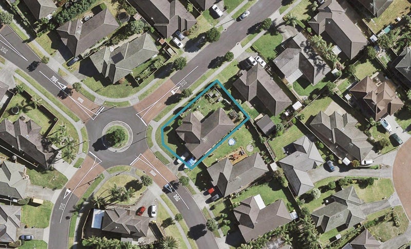 49 Blackwood Drive, Wattle Downs, Auckland - Carousel 1