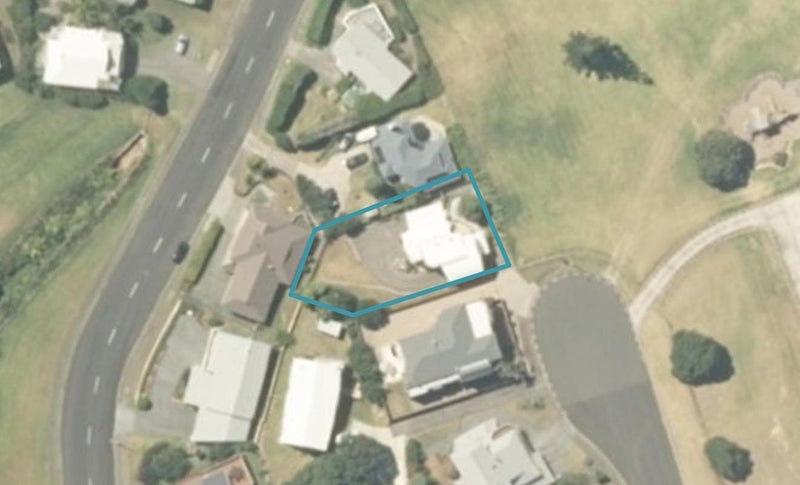 123 Oratia Place, Onemana, Whangamatā - Carousel 1