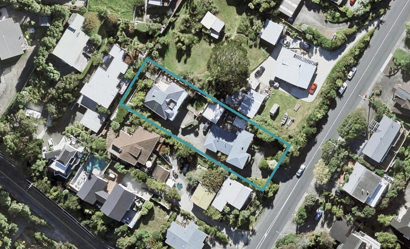 2/836 Beach Road, Torbay, Auckland - Carousel 1