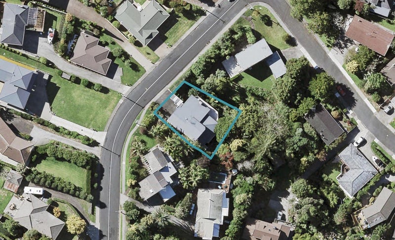 39 Glenfern Road, Mellons Bay, Auckland - Carousel 1