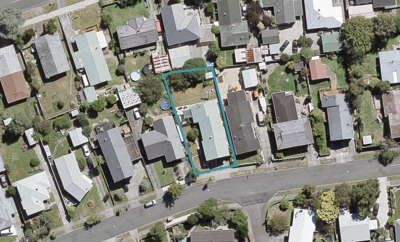 23 Kentucky Street, Totara Park, Upper Hutt - Carousel 1