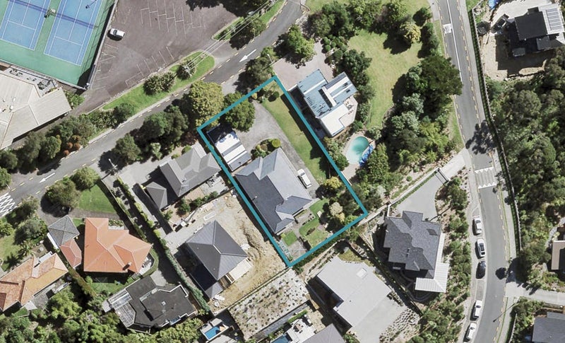 4 Ava Avenue, Titirangi, Auckland - Carousel 1