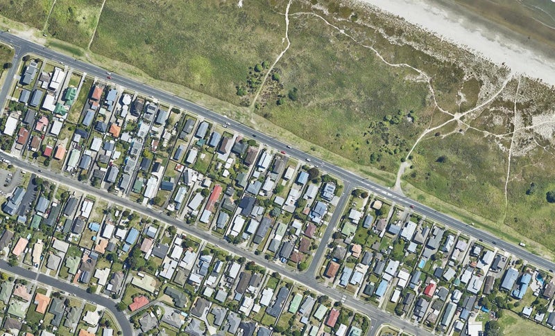 824A Papamoa Beach Road, Papamoa Beach, Papamoa - Carousel 1