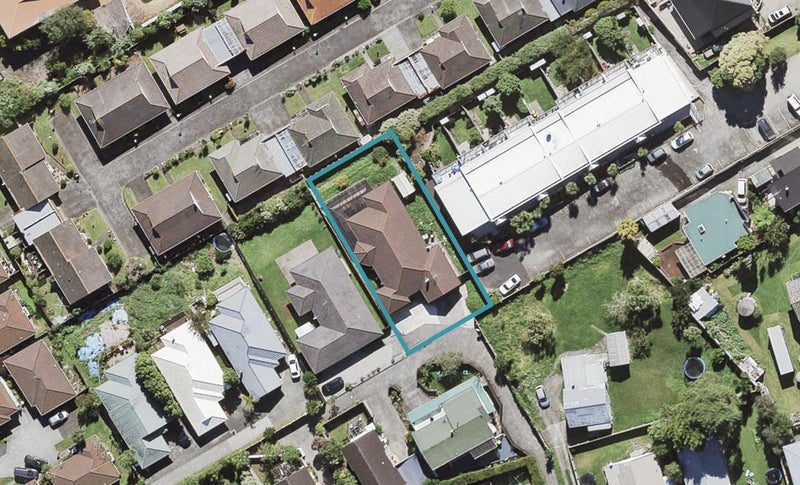 52D James Laurie Street, Henderson, Auckland - Carousel 1