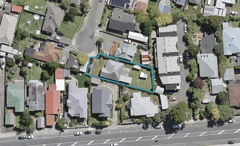 7 Okura Grove, Boulcott, Lower Hutt - Carousel 1