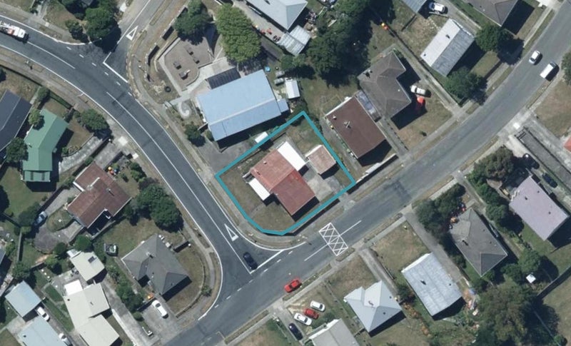 9 Desert Gold Street, Ascot Park, Porirua - Carousel 1